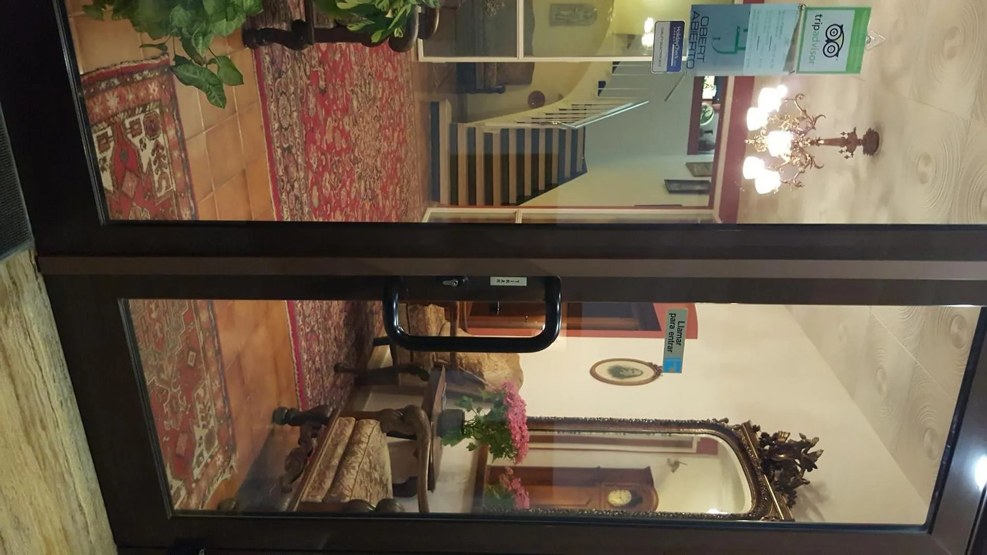 Guest house Hostal Residencia Catalina Palamos