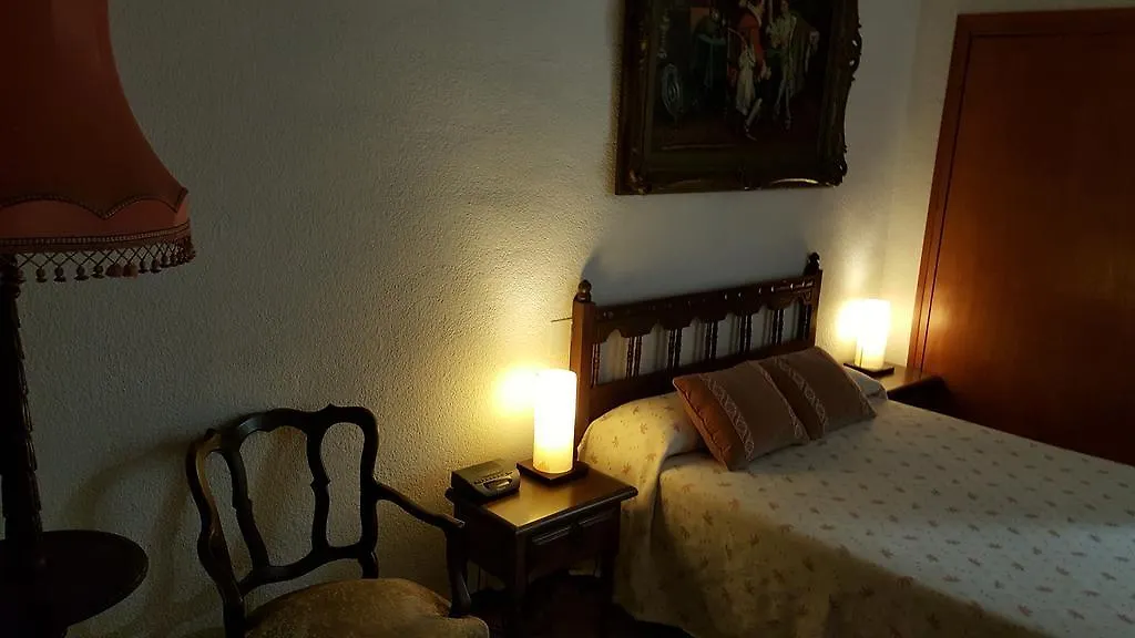 Guest house Hostal Residencia Catalina Palamos