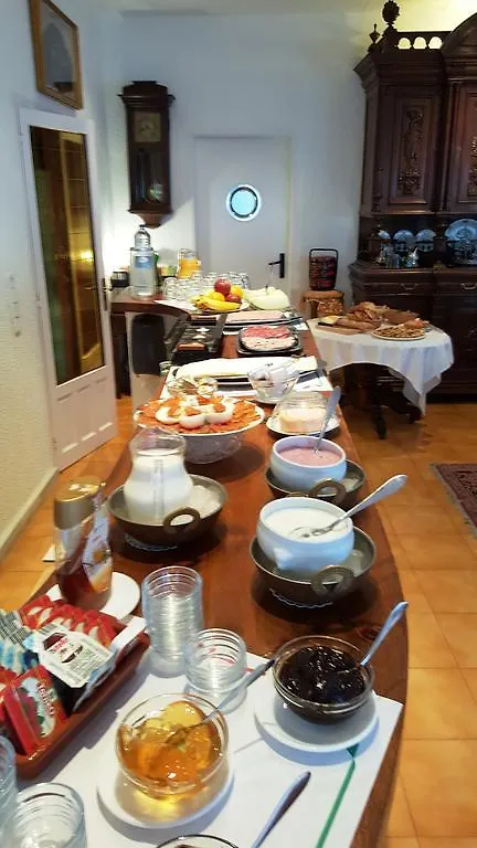 Hostal Residencia Catalina Palamos Guest house