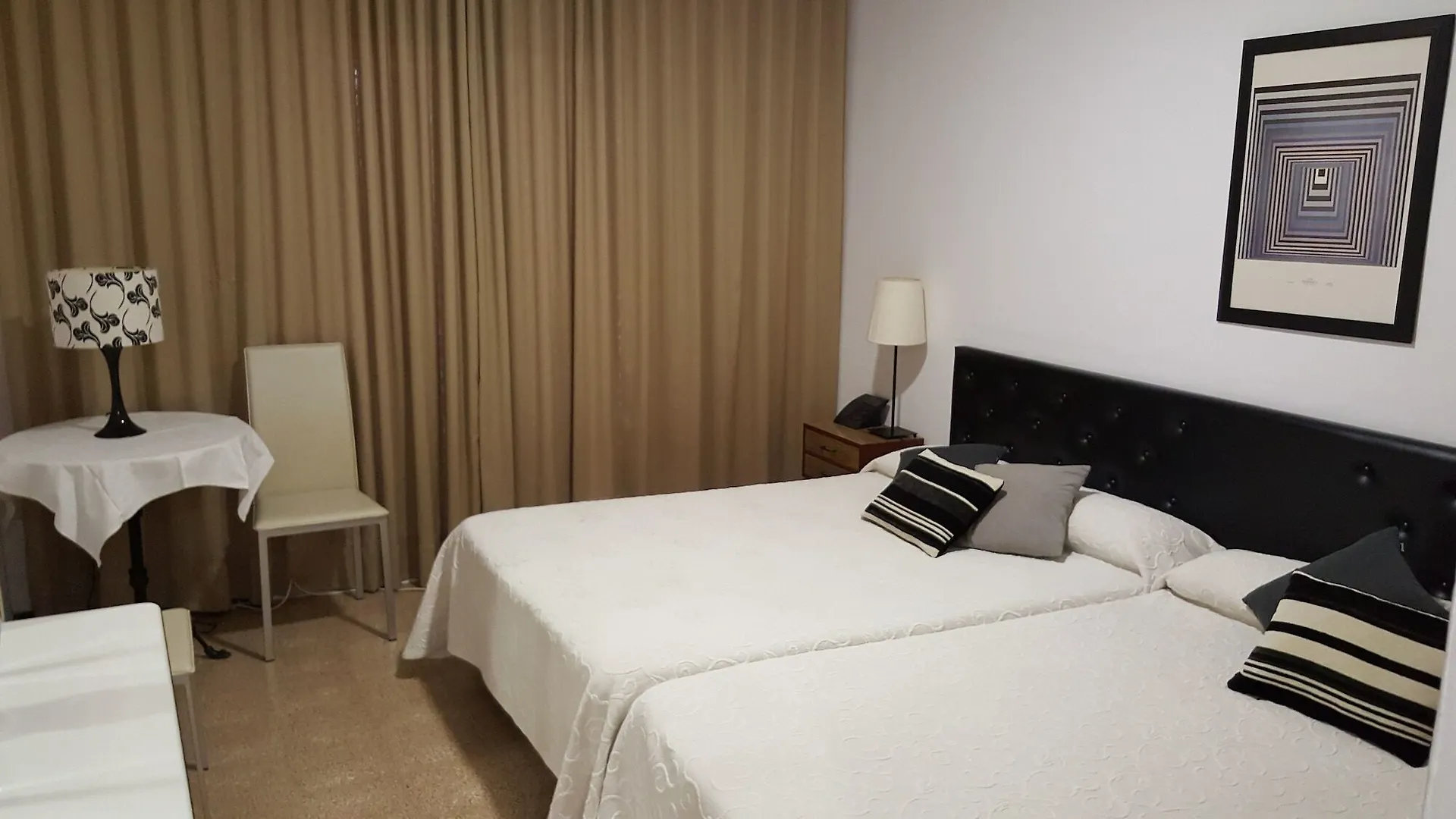 Hostal Residencia Catalina Palamos