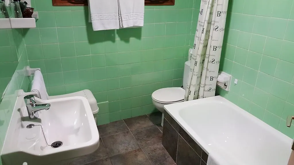 Hostal Residencia Catalina Palamós 2*,  España