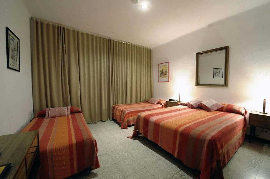 Hostal Residencia Catalina Palamós España